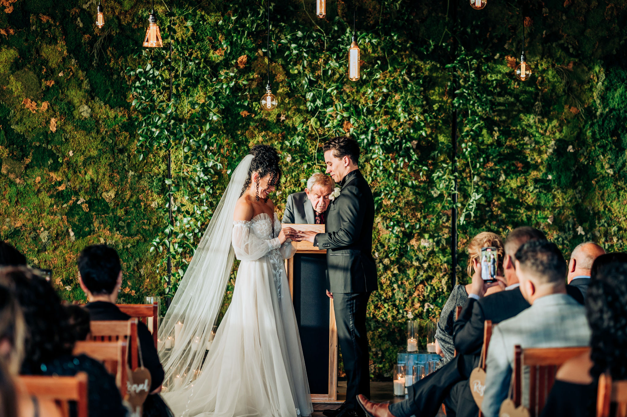 Moss Wall tie the knot